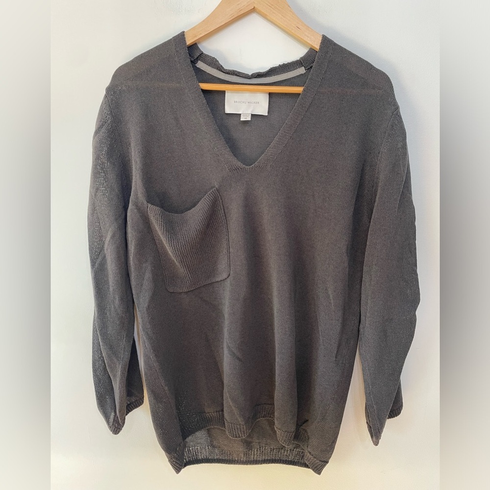 Brochu Walker Gray V-Neck Sweater Top Rolled Sleeve Cotton Lightweight Women’s M